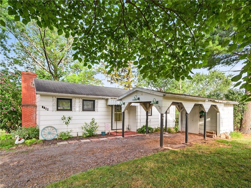 Welcome to 2056 Eagle Harbor Waterport Road! An amazing - Beach Home for sale in Albion, New York on Beachhouse.com