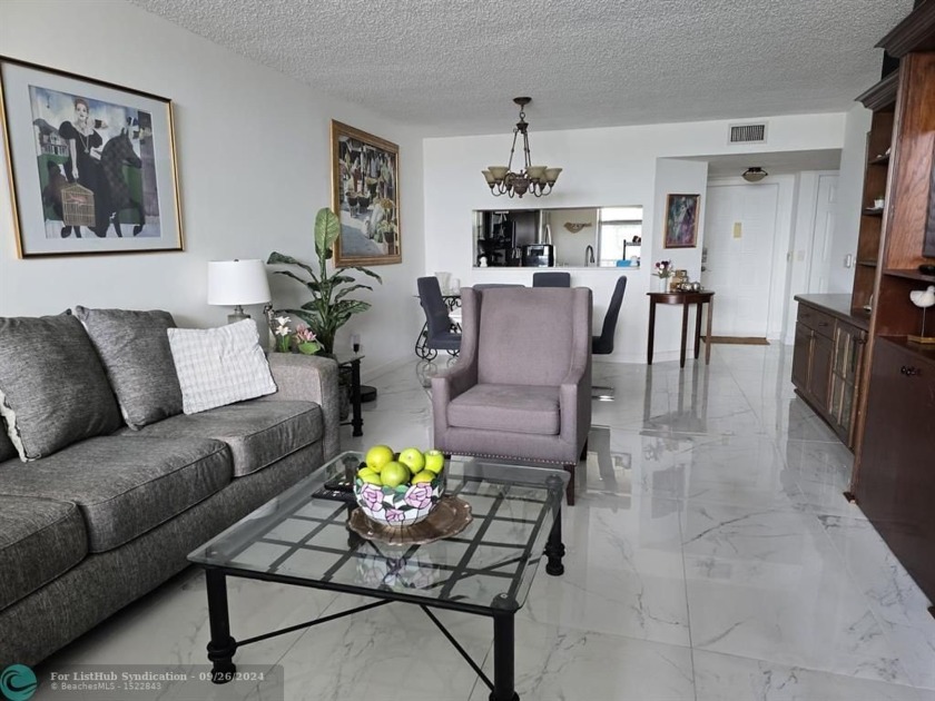 Welcome to your 2-bedrooms, 2 bathrooms split floor plan corner - Beach Condo for sale in Sunrise, Florida on Beachhouse.com