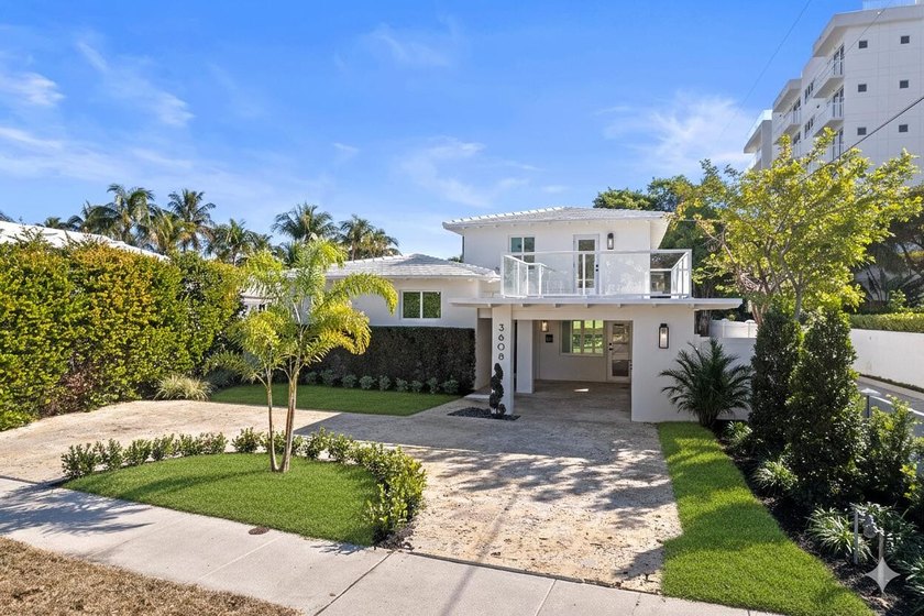 Updated gem in the heart of Southland Park, just one lot from - Beach Home for sale in West Palm Beach, Florida on Beachhouse.com