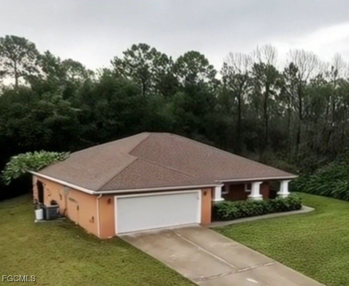 Welcome to your future home! This 3-bedroom + den, 2-bathroom - Beach Home for sale in Lehigh Acres, Florida on Beachhouse.com