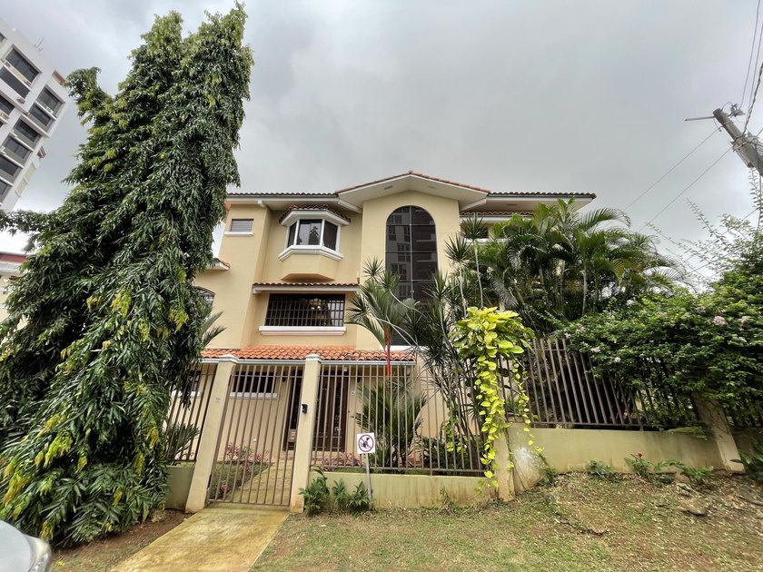 Single-Family Home in Urbanizacion Herbruger - Elegance, Space - Beach Home for sale in Panama City,  on Beachhouse.com