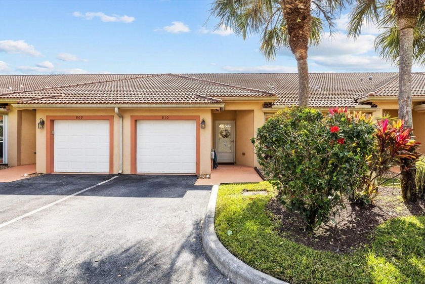 This 2BR/2BA + Den home in Lucerne Lakes has been completely - Beach Home for sale in Lake Worth, Florida on Beachhouse.com