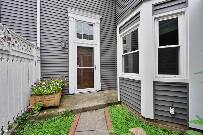 Check out this beautiful custom-built Townhouse in Rocky River - Beach Condo for sale in Rocky River, Ohio on Beachhouse.com