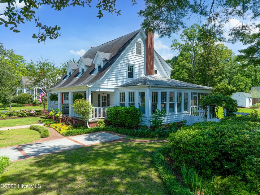 Welcome to 2306 Chestnut Drive, where timeless Southern charm - Beach Home for sale in Wilmington, North Carolina on Beachhouse.com