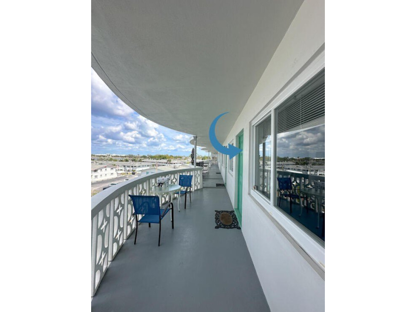 Stunning Lake Osborne Views & Unforgettable Sunsets! Enjoy - Beach Condo for sale in Lake Worth Beach, Florida on Beachhouse.com