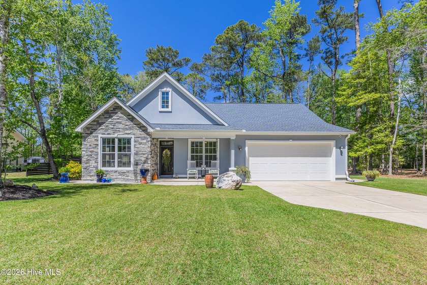 Custom Beach home - Priced to SELL! Welcome to this stunning - Beach Home for sale in Calabash, North Carolina on Beachhouse.com