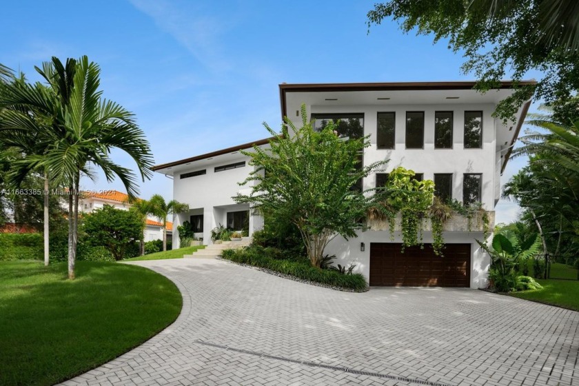 Welcome to Hammock Oaks--an exclusive gated waterfront community - Beach Home for sale in Coral Gables, Florida on Beachhouse.com