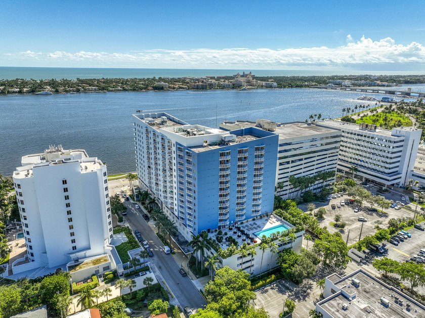 Discover LP16 at The Slade, a rare 2BR/2BA lower-level penthouse - Beach Condo for sale in West Palm Beach, Florida on Beachhouse.com