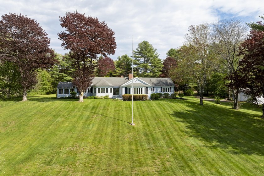 This stunning Executive Ranch faces west and overlooks the - Beach Home for sale in South Bristol, Maine on Beachhouse.com