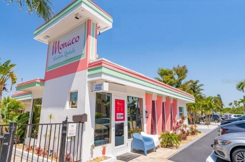 41 unit motel. Over 1 acre of land. 2 minute walk to the beach - Beach Commercial for sale in Clearwater Beach, Florida on Beachhouse.com