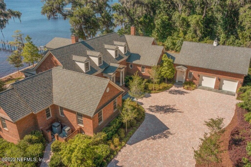 Welcome home to one of ''RiverTown Estates'' finest. This grand - Beach Home for sale in Saint Johns, Florida on Beachhouse.com