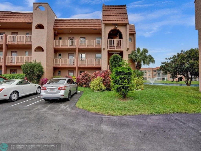 Gorgeous one of a kind 1 Bedroom 1.5 Bathroom condo located in - Beach Condo for sale in Sunrise, Florida on Beachhouse.com