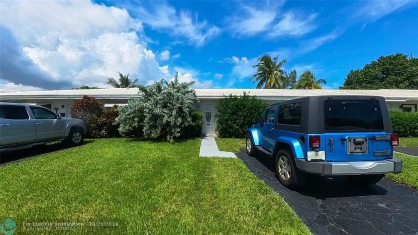 This waterfront one-bedroom home in Tamarac is a true gem. Enjoy - Beach Home for sale in Tamarac, Florida on Beachhouse.com