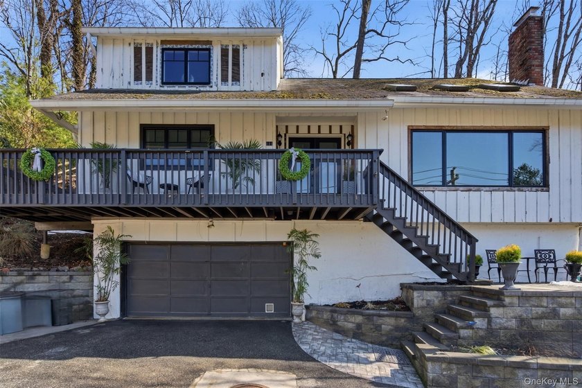 Beautiful updated Colonial blends beachside living with refined - Beach Home for sale in Huntington, New York on Beachhouse.com