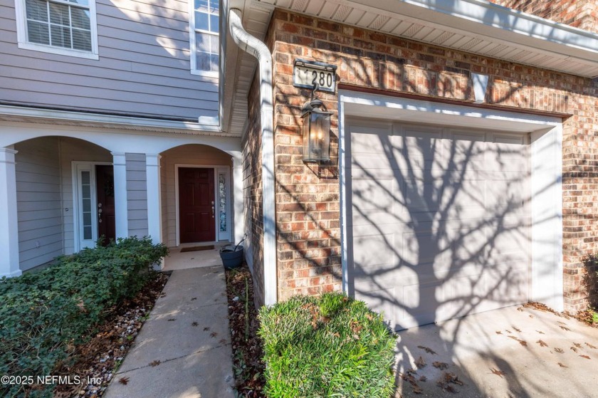 New roof and new water heater! Beautifully updated and - Beach Townhome/Townhouse for sale in Jacksonville, Florida on Beachhouse.com