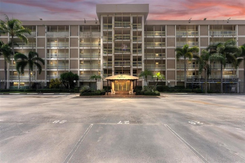 Welcome to this beautifully renovated 2-bedroom, 2-bath condo in - Beach Condo for sale in Pompano Beach, Florida on Beachhouse.com