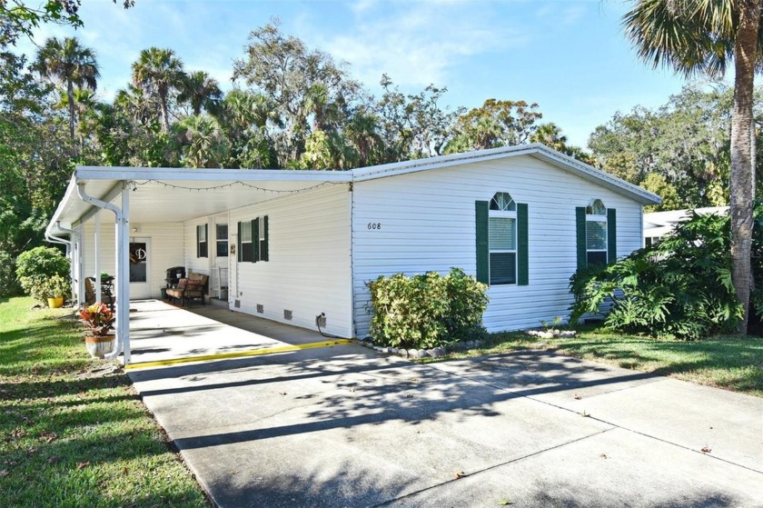 Great opportunity to own this 3 bedrooms / 2 bathrooms home - Beach Home for sale in Edgewater, Florida on Beachhouse.com