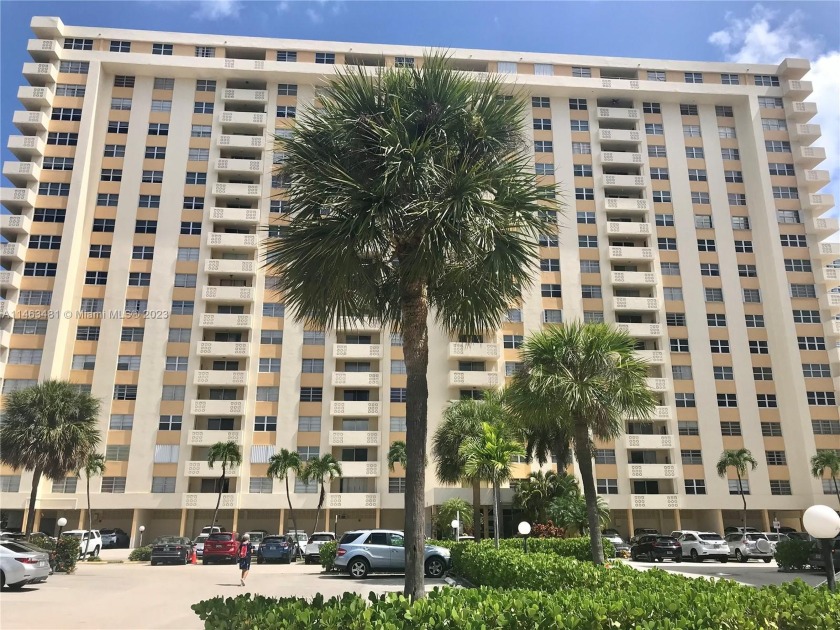 JUST REDUCED!!! PRICED TO SELL!!!!! 
Two bedrooms with two full - Beach Condo for sale in Hallandale Beach, Florida on Beachhouse.com