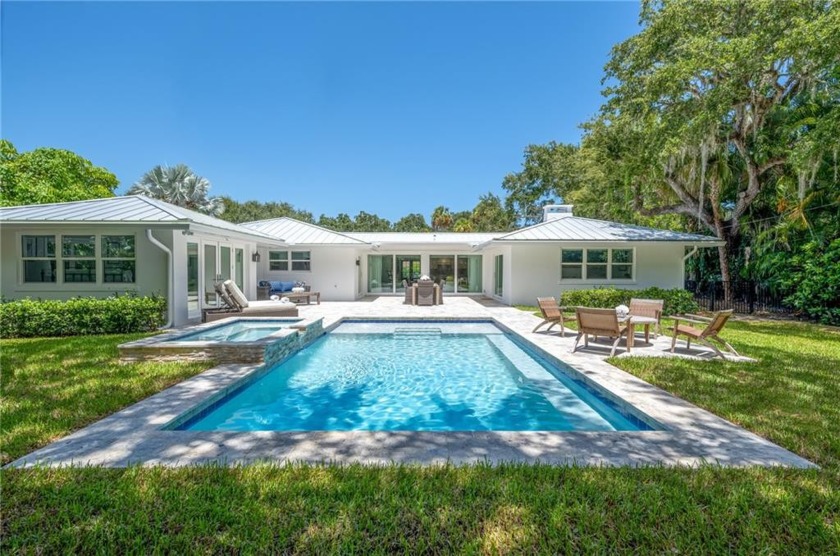 Stunning 2022-Remodeled *Old Riomar* estate. This spectacular - Beach Home for sale in Vero Beach, Florida on Beachhouse.com