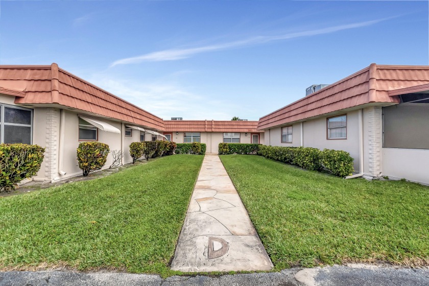 Step into one of the most sought after developments in the - Beach Home for sale in Delray Beach, Florida on Beachhouse.com