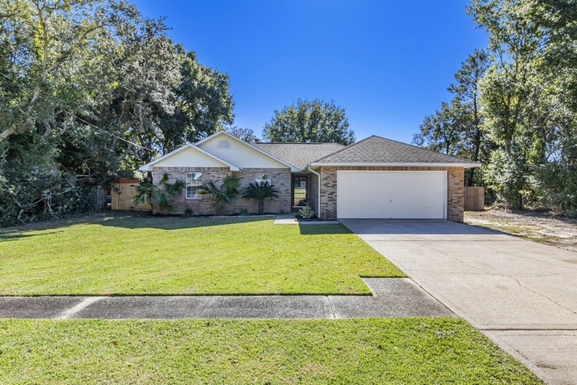 Discover the perfect combination of comfort, style, and - Beach Home for sale in Navarre, Florida on Beachhouse.com