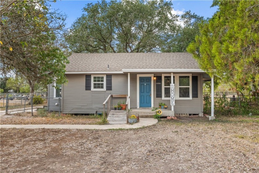 Nestled in Quiet Neighborhood this Single-Story Home Offers - Beach Home for sale in Corpus Christi, Texas on Beachhouse.com