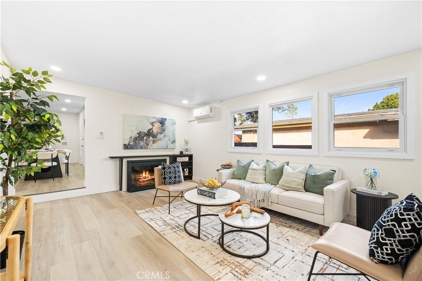 Welcome to 713 Flower Avenue, nestled in the vibrant community - Beach Home for sale in Venice, California on Beachhouse.com
