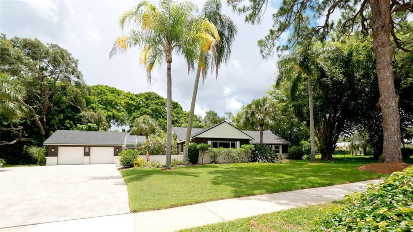 Welcome to 7327 Westmoreland Dr., a beautifully renovated home - Beach Home for sale in Sarasota, Florida on Beachhouse.com