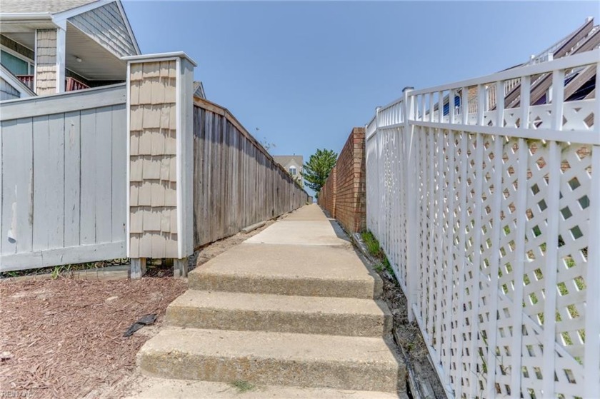 Excellent opportunity to live only steps away from the beach and - Beach Townhome/Townhouse for sale in Virginia Beach, Virginia on Beachhouse.com