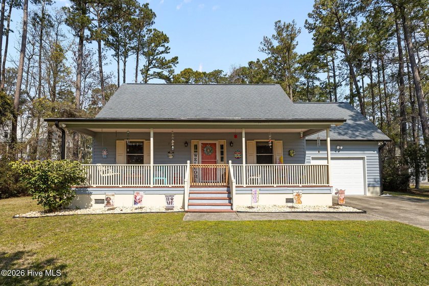 Welcome to 741 Comet Drive in the desirable Deerfield Shores - Beach Home for sale in Beaufort, North Carolina on Beachhouse.com