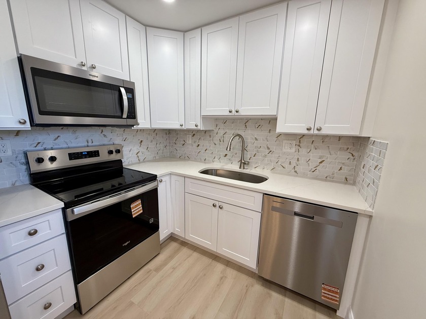 Updated 2BR/2BA condo located in the beautiful Kings Point Golf - Beach Condo for sale in Delray Beach, Florida on Beachhouse.com