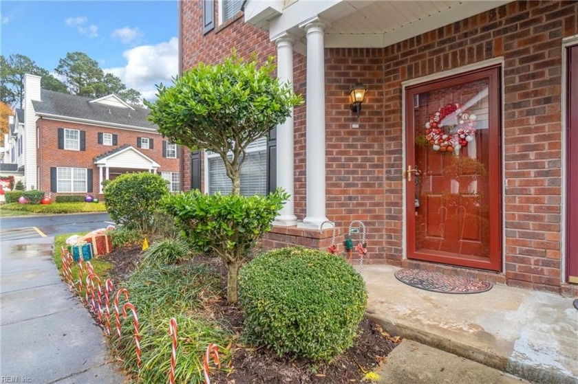 Welcome to 5969 Ludington drive, a beautiful brick townhouse - Beach Home for sale in Virginia Beach, Virginia on Beachhouse.com