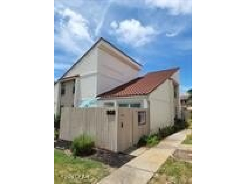 There are endless possibilities with the 2 bed 2 bath unit - Beach Condo for sale in Panama City Beach, Florida on Beachhouse.com