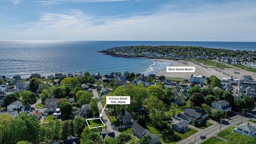 TO-BE-BUILT TRI-LEVEL CONTEMPORARY SINGLE-FAMILY TOWNHOUSE is - Beach Home for sale in York, Maine on Beachhouse.com