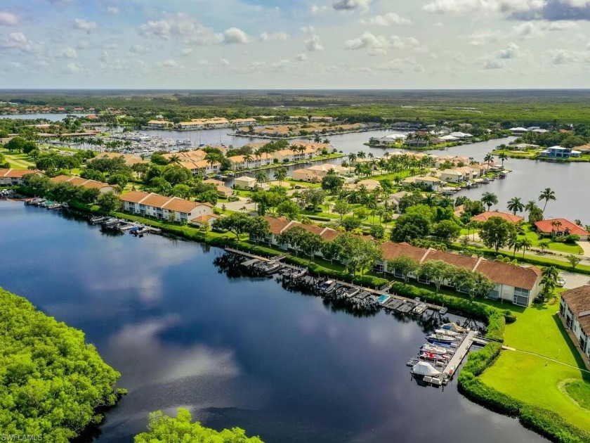 Discover coastal casual living in this waterfront 2 bedroom, 2 - Beach Home for sale in Naples, Florida on Beachhouse.com