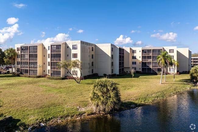 This prime investment opportunity won't last! Spacious 2-bed - Beach Condo for sale in Lauderhill, Florida on Beachhouse.com