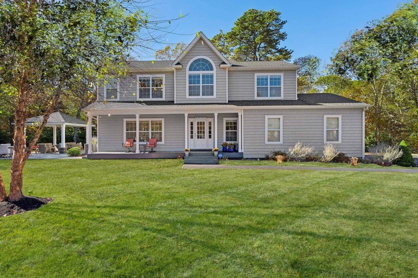 Built by Paramount, a renowned luxury construction company in - Beach Home for sale in Hampton Bays, New York on Beachhouse.com