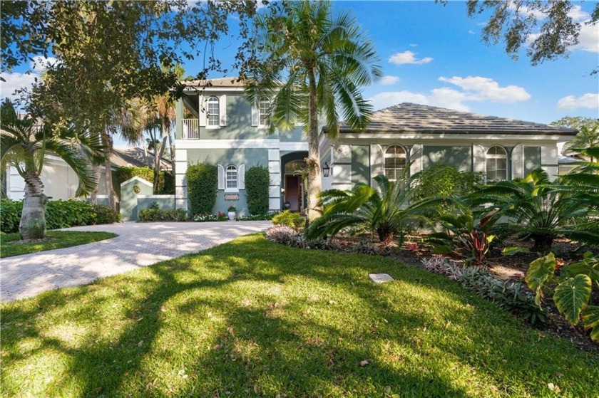 Elegant Courtyard Home with stunning lakefront views in the - Beach Home for sale in Indian River Shores, Florida on Beachhouse.com
