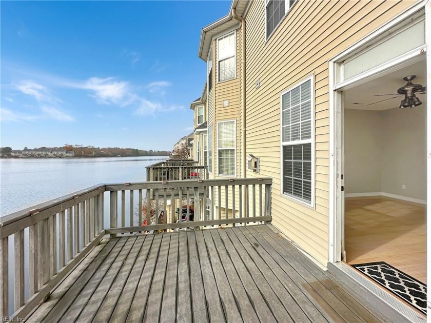 Rare opportunity to own in Summerset Lake Condos! Welcome home - Beach Home for sale in Virginia Beach, Virginia on Beachhouse.com