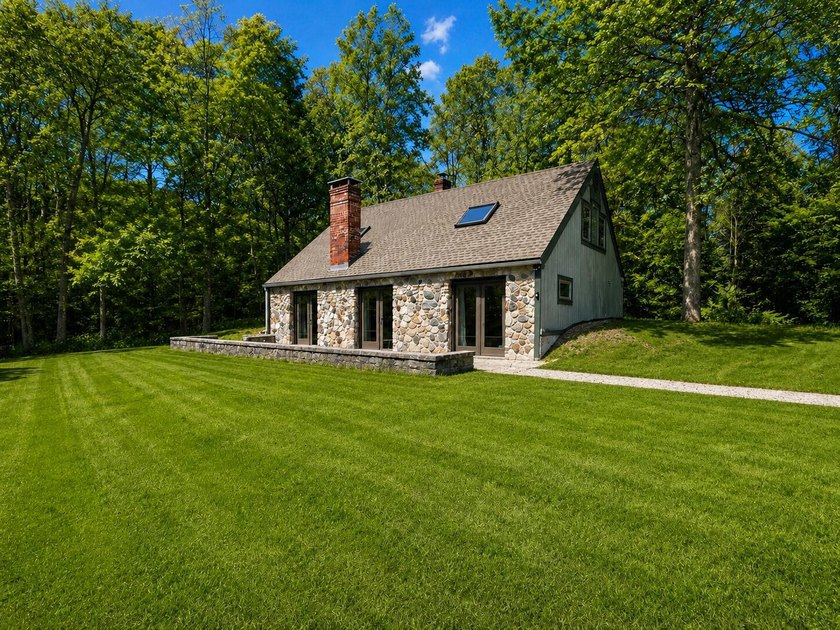 Tucked privately off Harriman Point Road, this charming - Beach Home for sale in Brooklin, Maine on Beachhouse.com