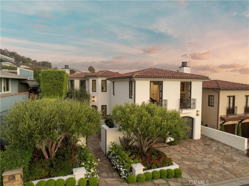 Welcome to 328 Emerald Bay, where sophistication and coastal - Beach Home for sale in Laguna Beach, California on Beachhouse.com