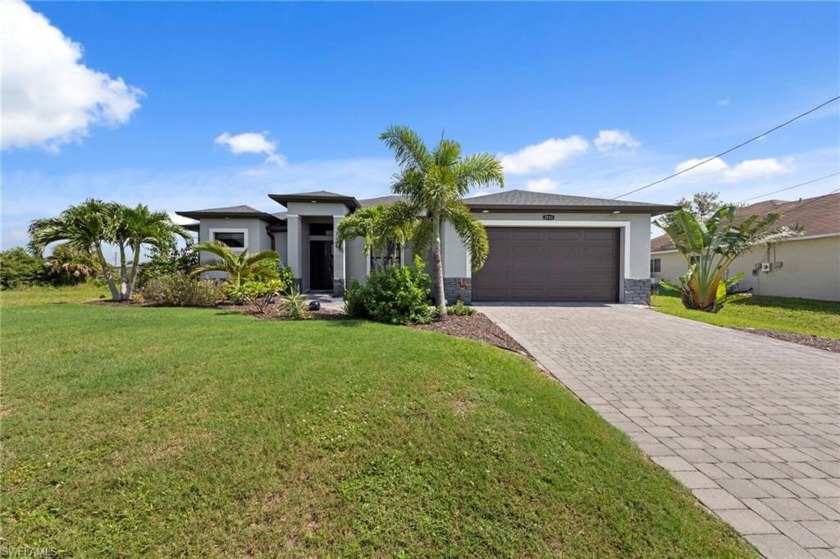 NEW PROFESSIONAL PHOTOS ADDED ON 11/22/2025! Welcome to your - Beach Home for sale in Cape Coral, Florida on Beachhouse.com