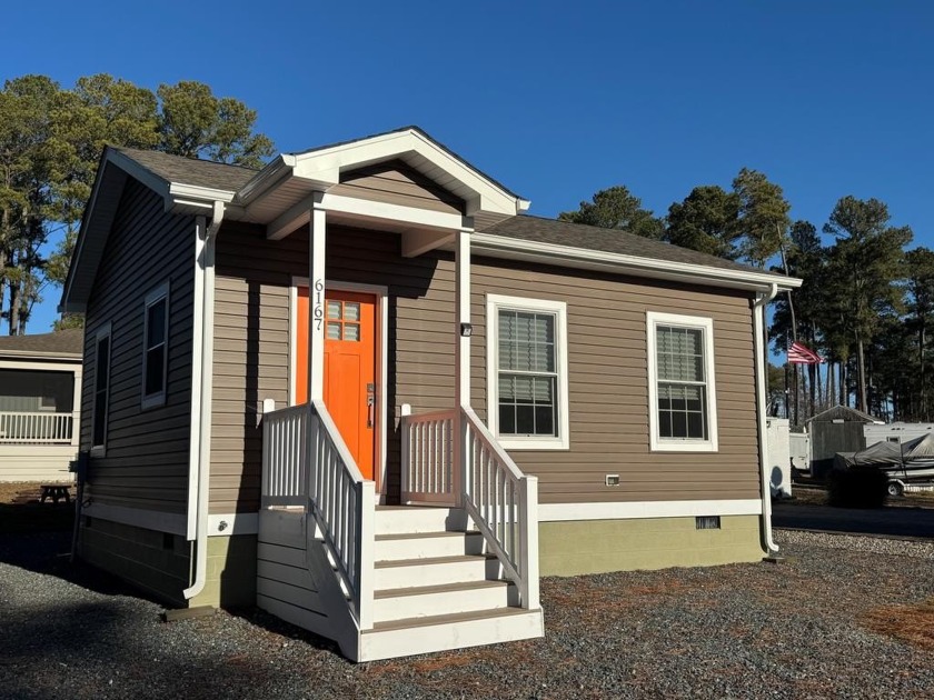 This home is as cute as a button.  Waterview and just a stones - Beach Home for sale in Horntown, Virginia on Beachhouse.com