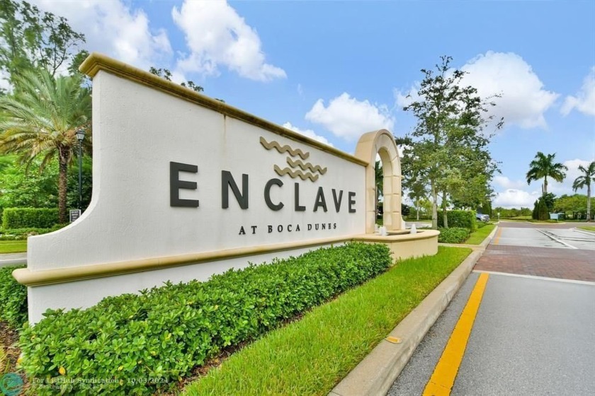 Stunning 2019 townhome located in the highly desirable Enclave - Beach Townhome/Townhouse for sale in Boca Raton, Florida on Beachhouse.com