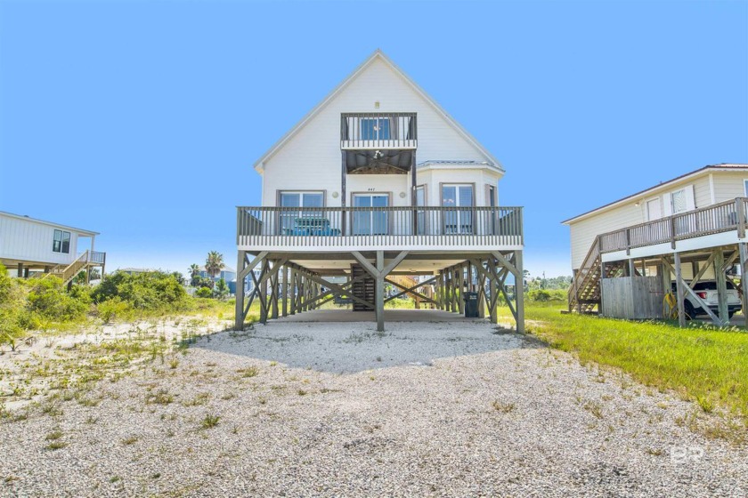 Charming 4br/3ba Beach Cottage with Deeded Beach Access! This - Beach Home for sale in Gulf Shores, Alabama on Beachhouse.com