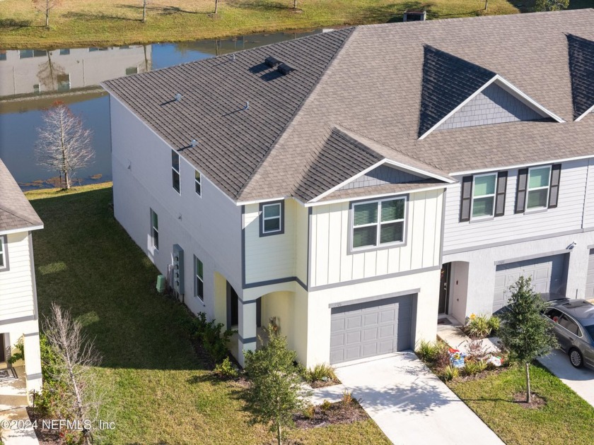 Take a look inside this newly built 3 bedroom, 2.5 bathroom - Beach Townhome/Townhouse for sale in Jacksonville, Florida on Beachhouse.com