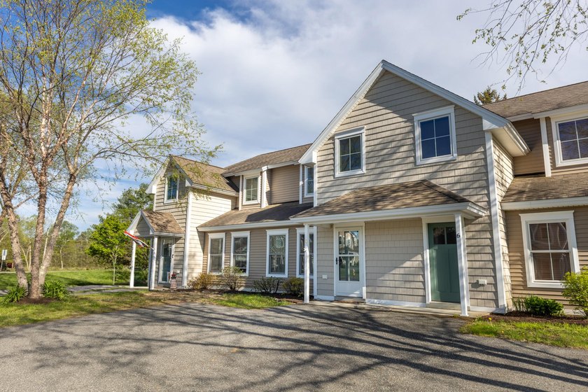 Welcome to this beautiful condo located just outside of downtown - Beach Condo for sale in Ellsworth, Maine on Beachhouse.com