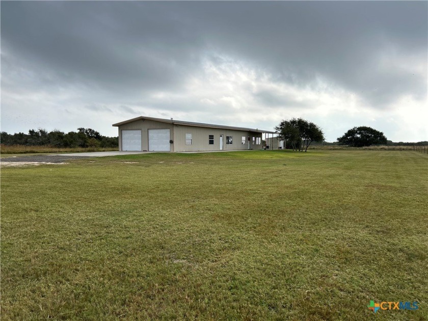 20 acres plus Barndo, what more can you ask for?!?  Welcome to - Beach Home for sale in Seadrift, Texas on Beachhouse.com