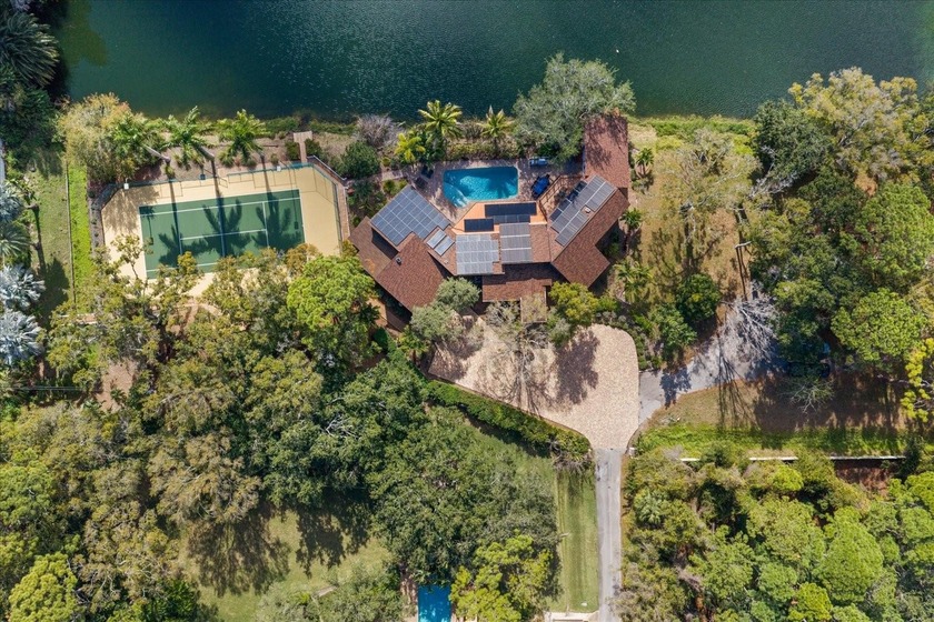 Nestled on a picturesque lake in the heart of Pinellas County - Beach Home for sale in Clearwater, Florida on Beachhouse.com
