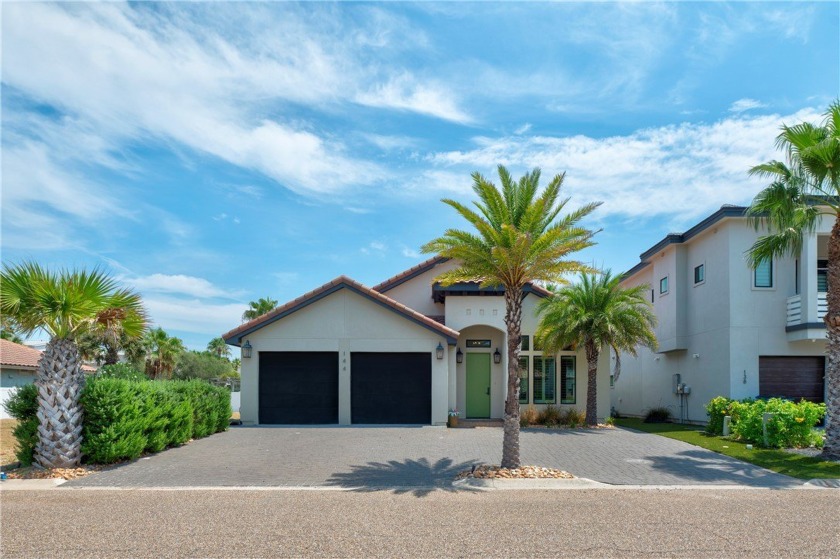 144 La Joya is a like new, single level home in the gated - Beach Home for sale in Port Aransas, Texas on Beachhouse.com